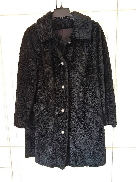 Jackets & Blazers - Susan Lynne Black Vintage Faux Fur Coat